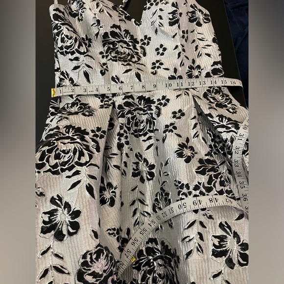 NWT B. Darlin Juniors A Line Dress Sleeveless Shimmering Metallic Silver & Blac - Picture 4 of 9